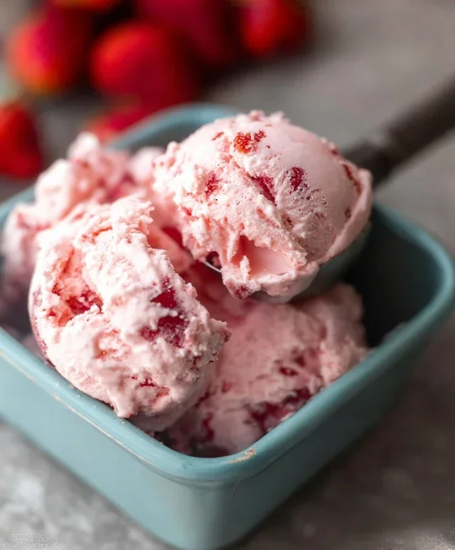 Homemade Strawberry Ice Cream